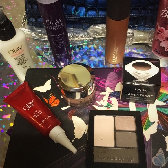 Must Have Variety Bundle! 14 items +open to offers - Picture 5 of 8